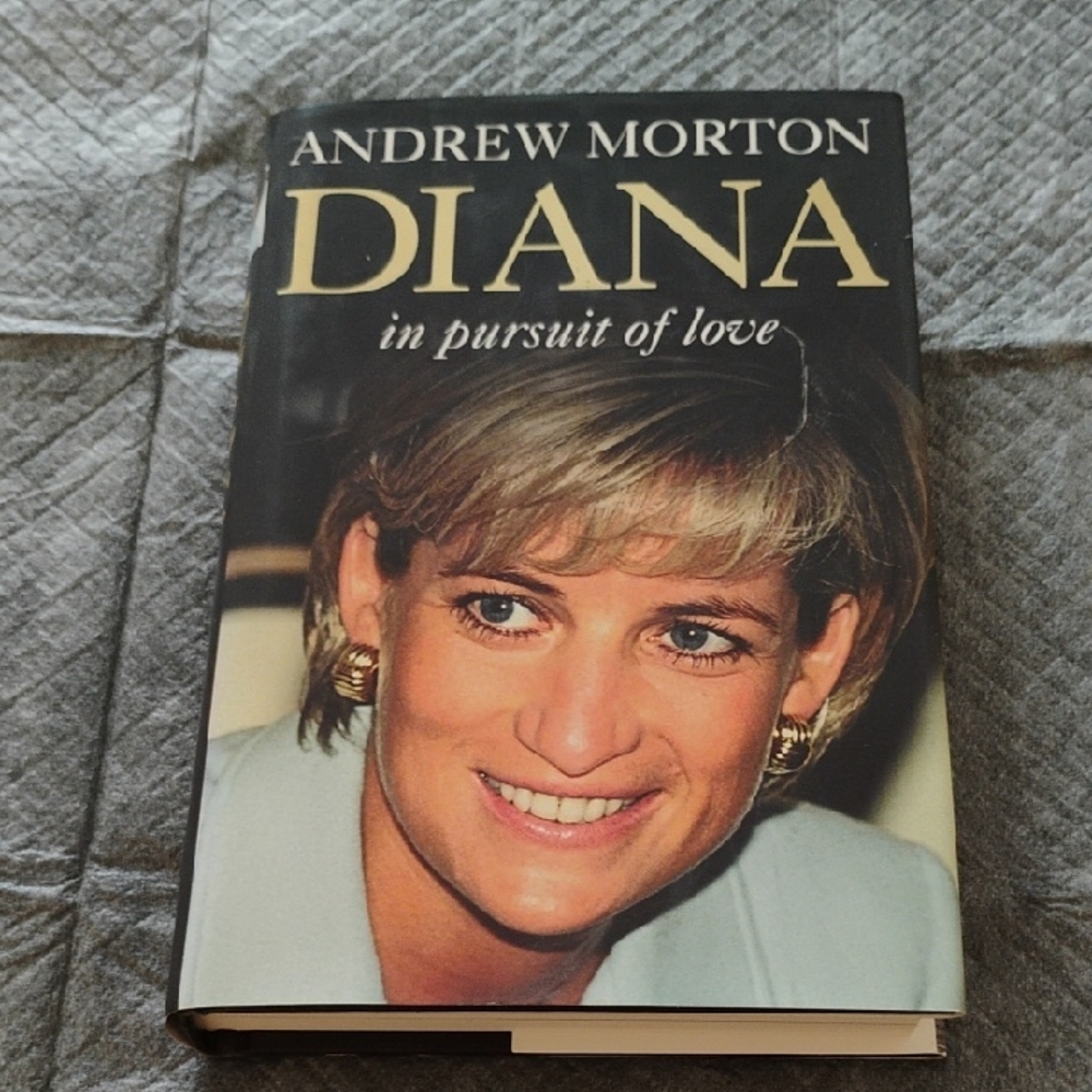 Diana: In Pursuit of Love by Andrew Morton Princess Diana 2004